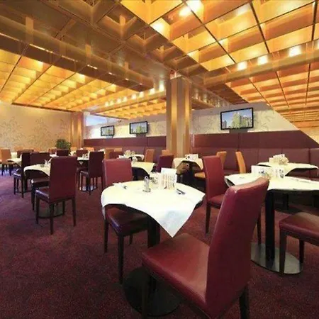 Commundo Tagungshotel 3* Neuss