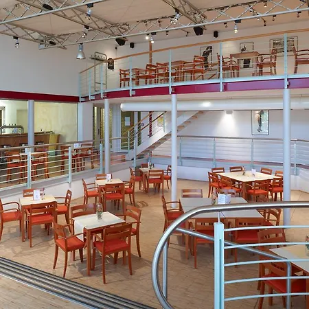 Hotel Commundo Tagungshotel 3*