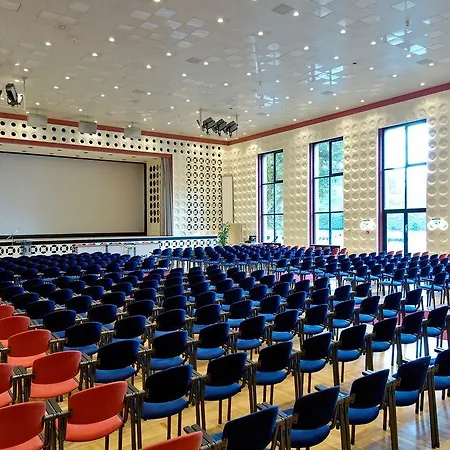 Hotel Commundo Tagungshotel 3*